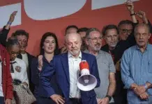 Lula da Silva desafía a Flávio Bolsonaro por la reforma laboral Lula da Silva desafía a Flávio Bolsonaro por la reforma laboral - Foto: NA