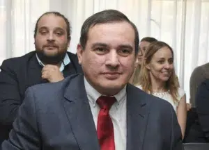 El juez Carlos Albarracín juró antes de ser aprobado - Foto: Prensa de Gobierno El juez Carlos Albarracín juró antes de ser aprobado - Foto: Prensa de Gobierno
