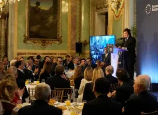 Milei rechazó cuestionamientos de la prensa en España Milei rechazó cuestionamientos de la prensa en España