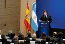 Javier Milei viaja a España para respaldar a la derecha en elecciones Javier Milei viaja a España para respaldar a la derecha en elecciones - Foto: NA