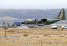 Suspendieron el reaprovisionamiento de la base Marambio El C-130 en el aeropuerto de Río Gallegos - Foto: OPI Santa Cruz/Francisco Muñoz